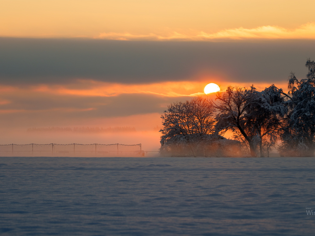 Sonnenaufgang am Modellflugplatz Altshausen